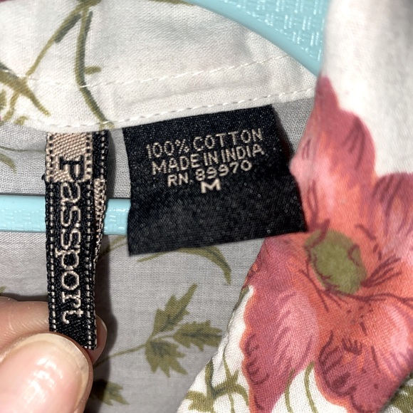 🌺 Passport Sheer Floral Top - Picture 8 of 8